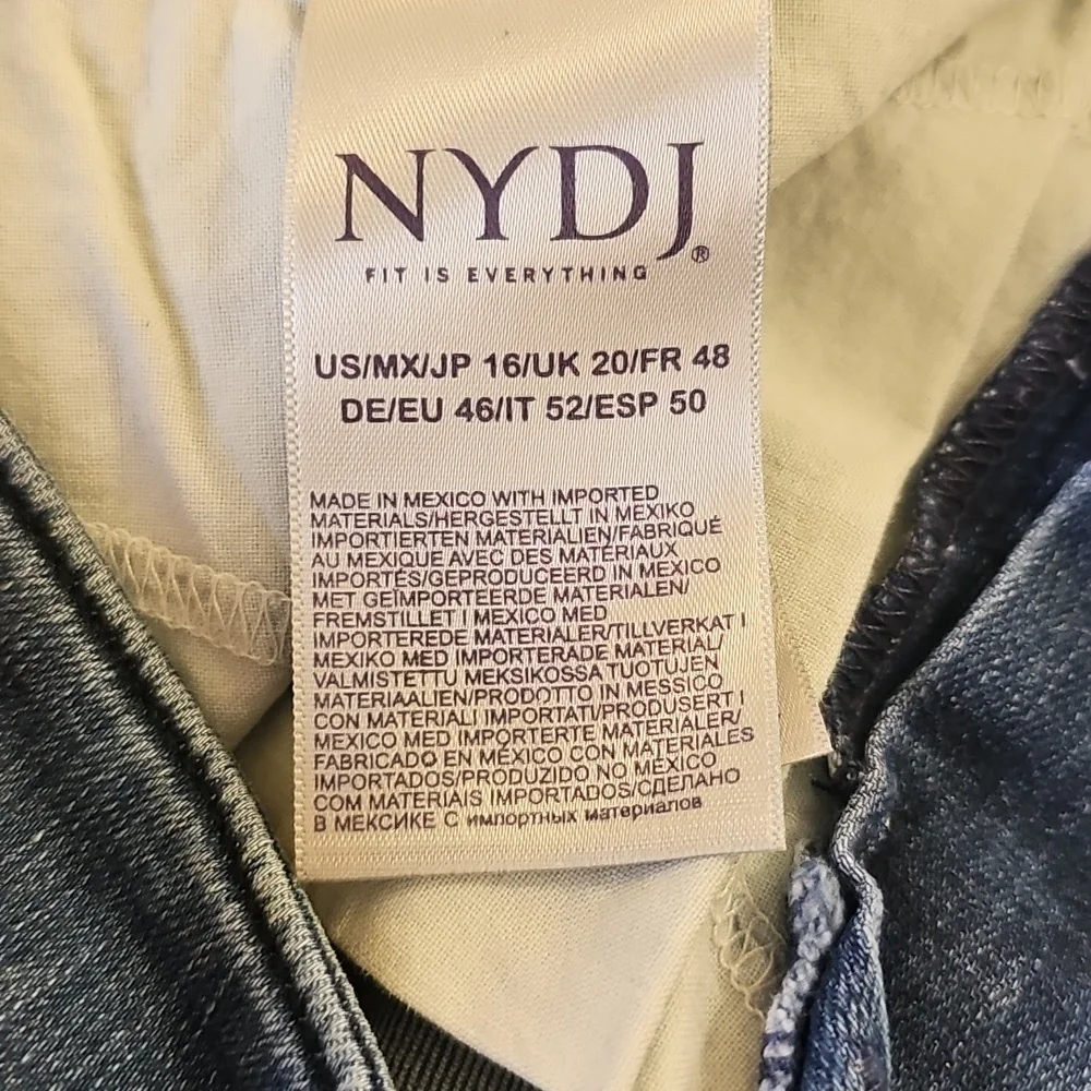 NYDJ, New Peralta Straight Ankle Jeans in 16 - Med Wash - Picture 3 of 5